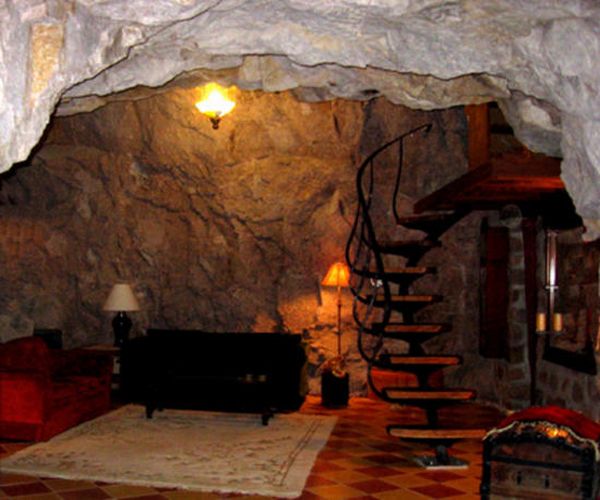 Arizonaâs Ultimate Cave House