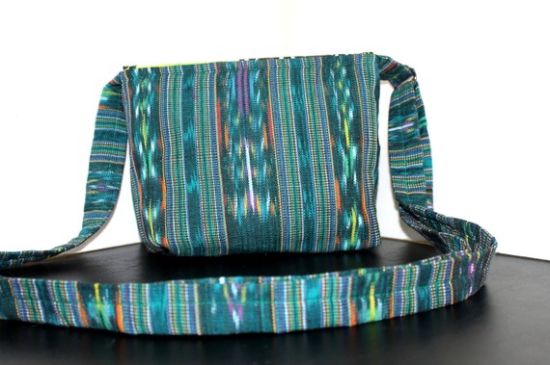 bag flap made from magazines 1