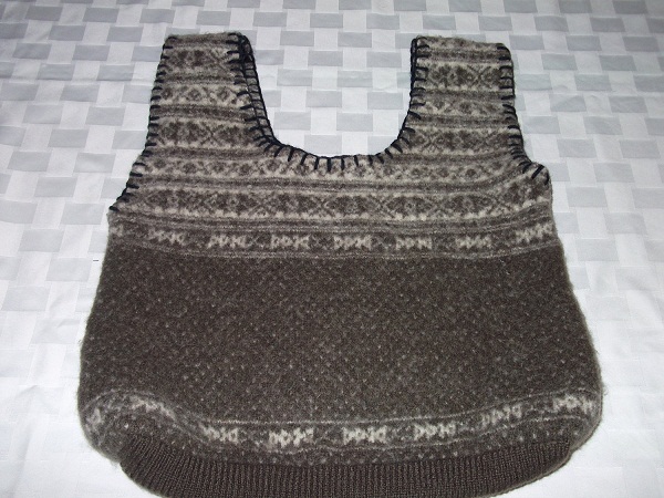 Trendy woolen bag