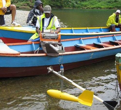fijian retired engineer develops outboard solar mo