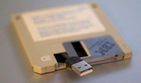 Floppy Disk Turned Into USB Drive