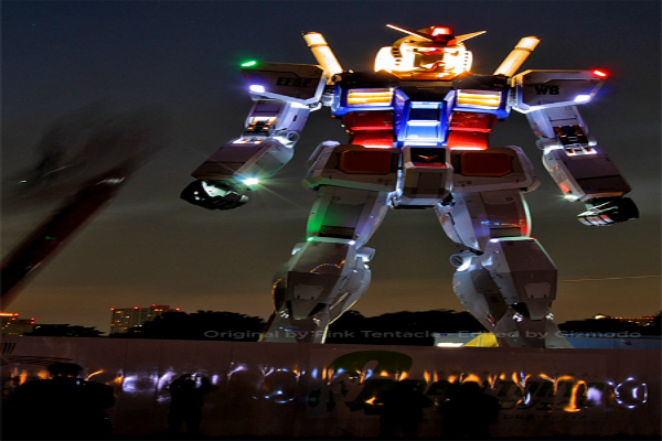 Gundam Robot Sculpture