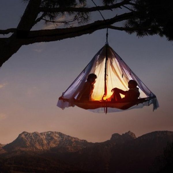 Hanging tent