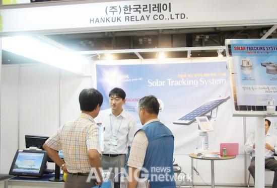 hankuk relay unveils wind lighings and solar light