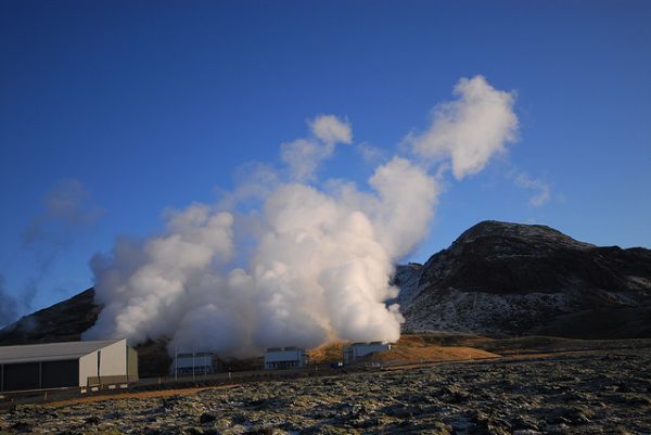 Harry Reid's hybrid solar-geothermal power plant