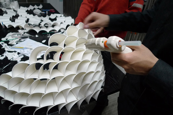 Honeycomb wall lamp 3