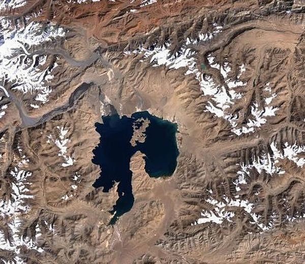 Kara-Kul Lake