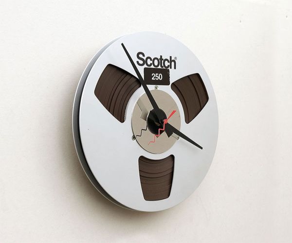 Magnetic Tape Reel Clock