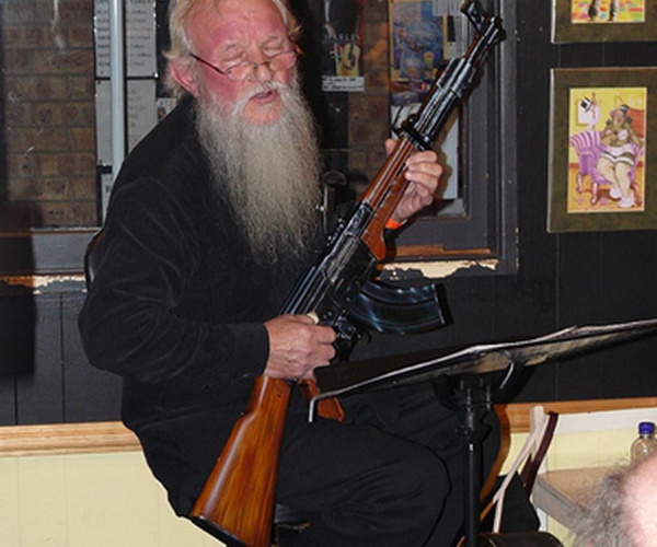 Rifle guitar