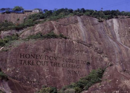 rocky messages by wim delvoye 6