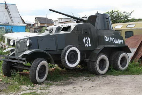 russian artisan creates ww2 armored division from 