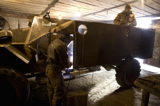 russian artisan creates ww2 armored division from 