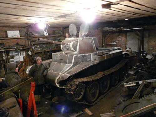 russian artisan creates ww2 armored division from 