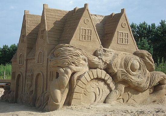 sand sculpture 10