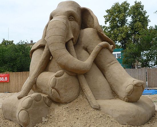 sand sculpture 4