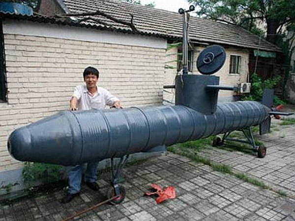 Submarine out of old Metal Barrels!