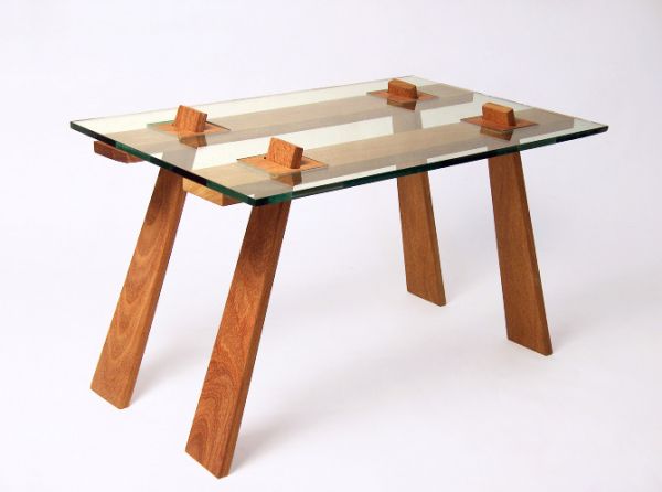 Table Cuatro