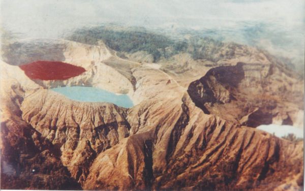 The Kelimutu Tricolored lakes
