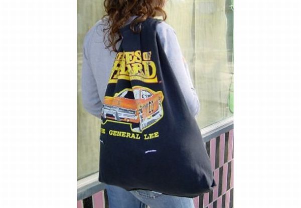 UnNakd85âs t-shirt bags