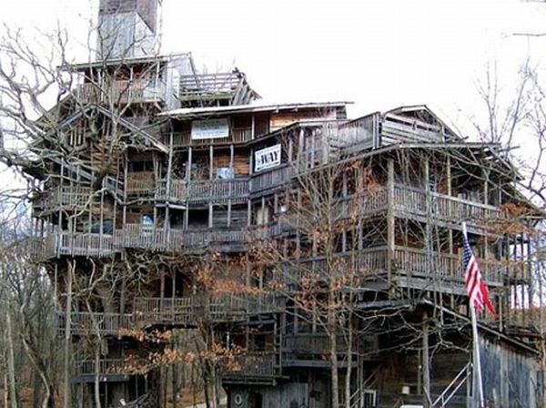 World's tallest Treehouse