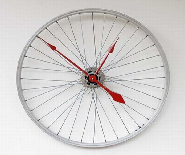 10 Creative wall clocks made using recycled materials | Green Diary ...