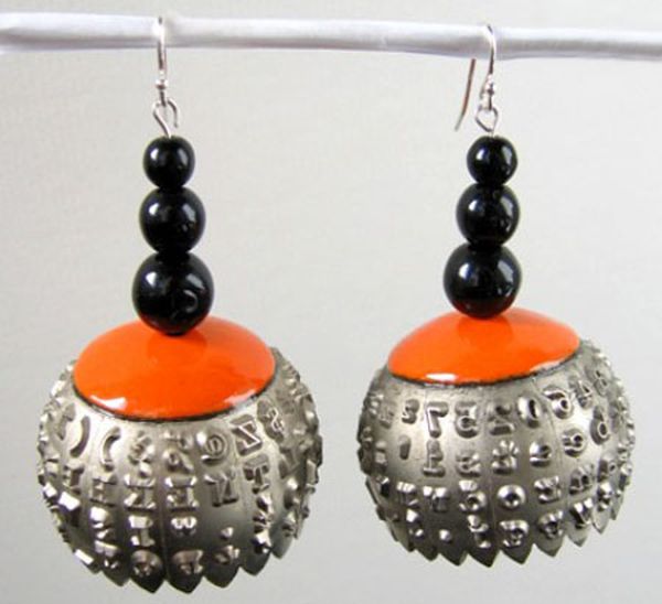 recycled-typewriter-ball-earrings1