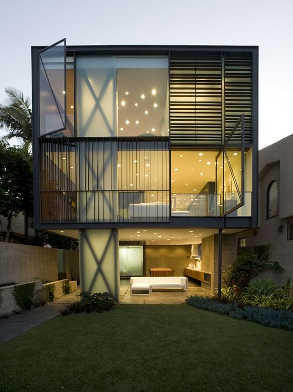 Hover House 3 by Glen Irani Architects