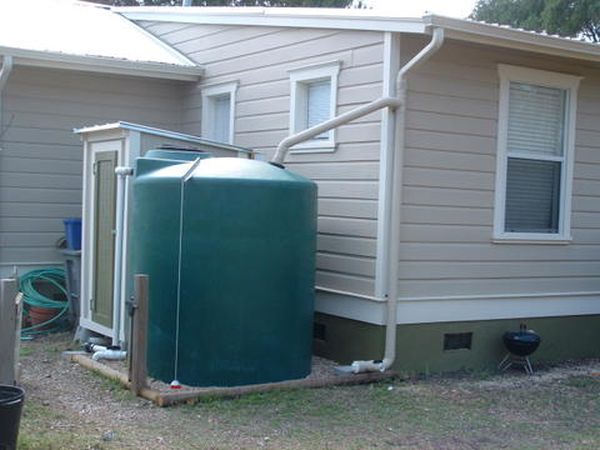 Harvest rainwater in containers 2
