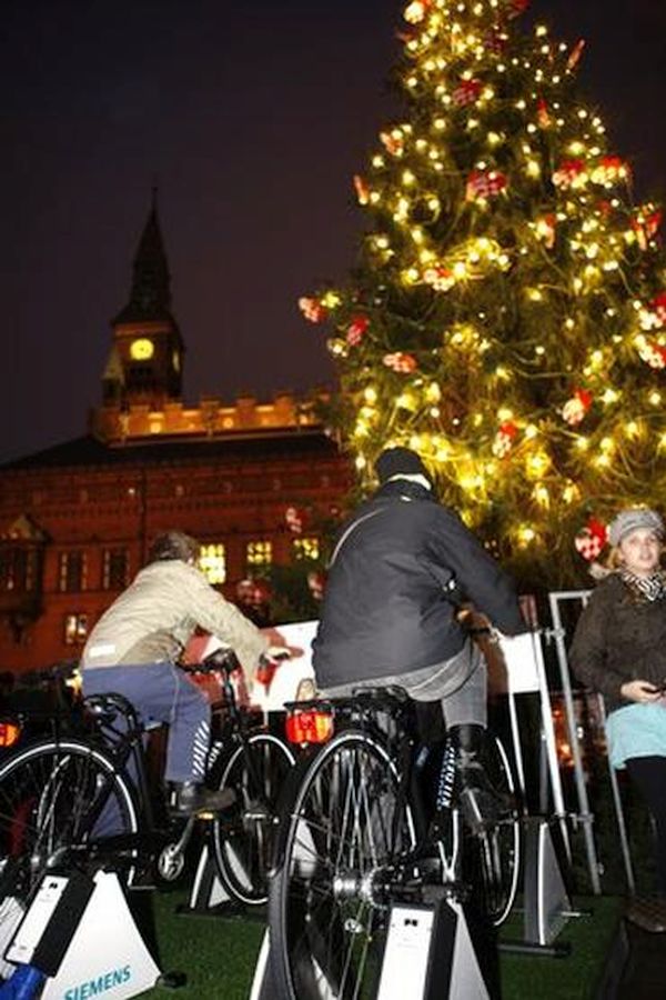 Pedal powered Christmas tree lights
