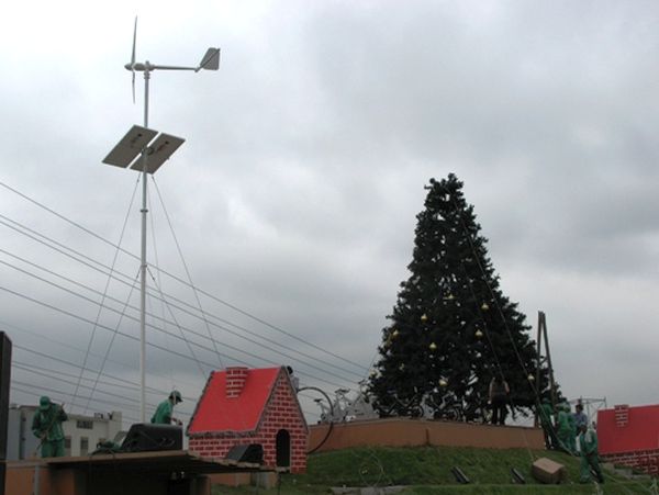 Wind powered Christmas trees