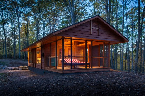 the-escape-mobile-cabin-has-legal-status-as-a-park-model-rv