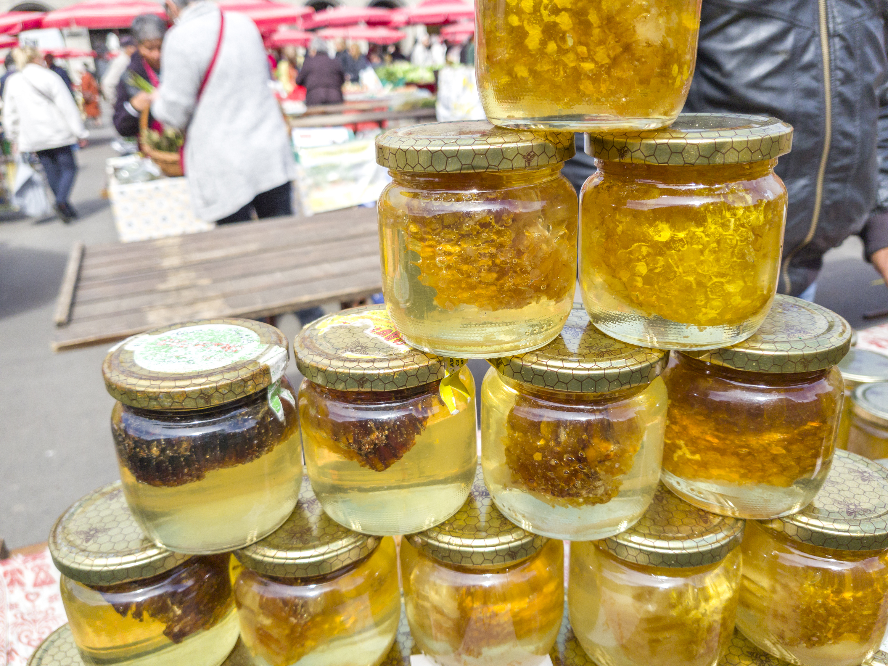 Buy honey at the farmers’ market