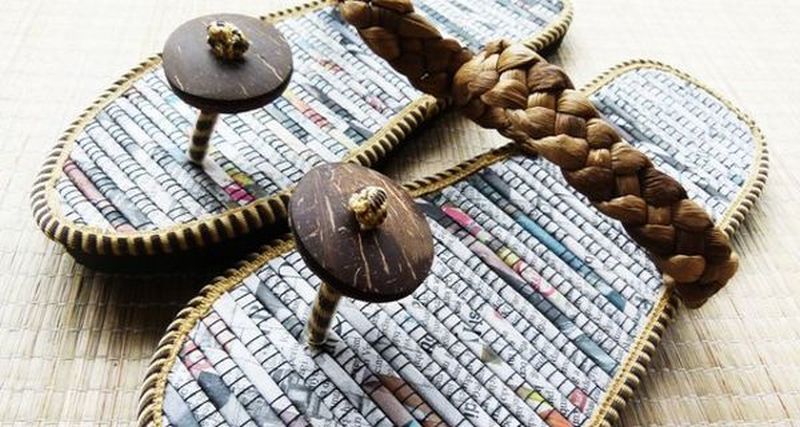 Flip-flops upcycled from old newspapers