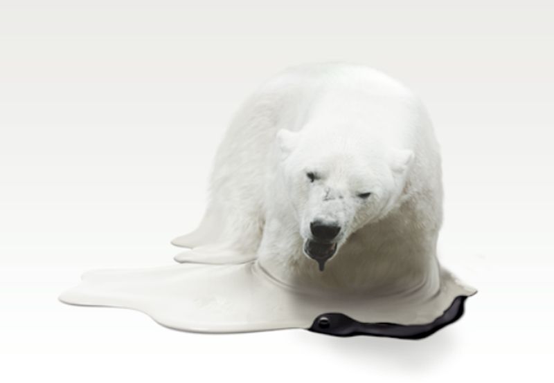 sculpture of a polar bear