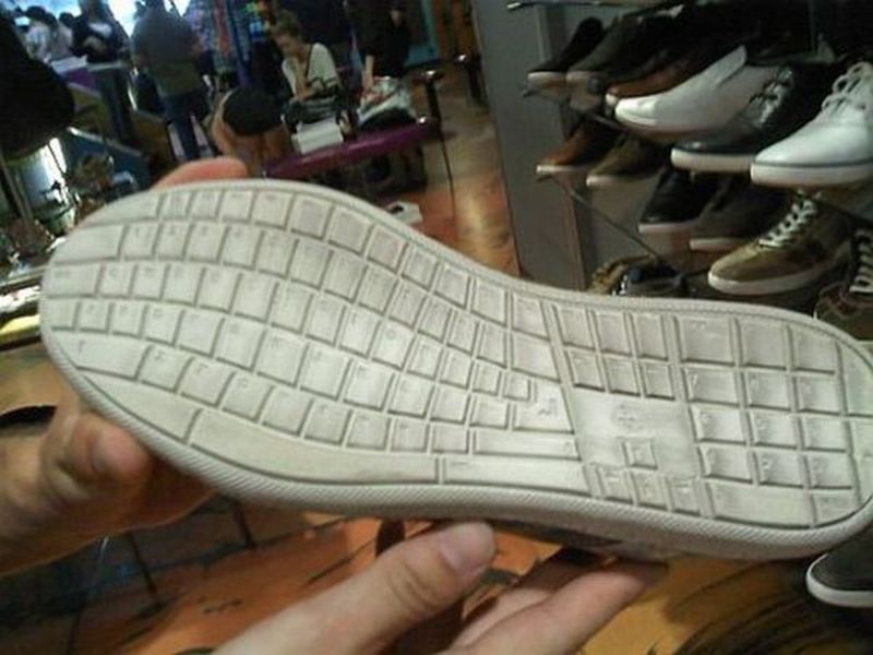 Keyboard shoe